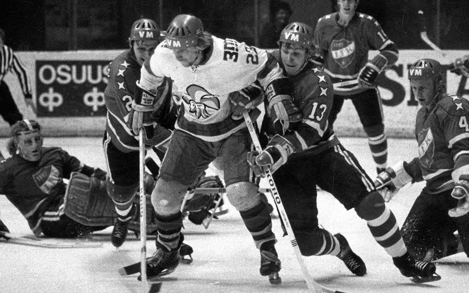 Jokereiden Timo Sutinen HIFK:ta vastaan vuonna 1971. Kuva: Heikki Wegelius / Wikimedia Commons, public domain